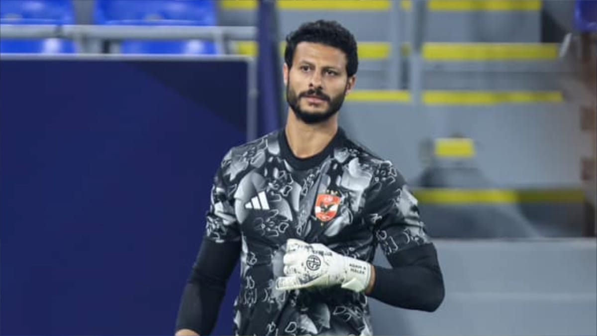 محمد الشناوي يجيب.. هل يغادر الأهلي المصري؟