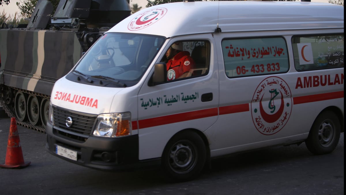 سيارة إسعاف مقابل الراتب في لبنان