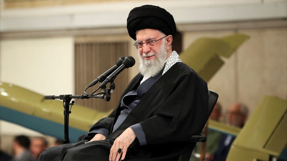 حظر حسابات خامنئي على فيسبوك وإنستغرام
