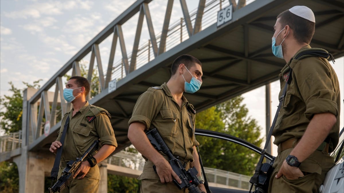 إسرائيل تعلن مقتل 3 ضباط في غزة
