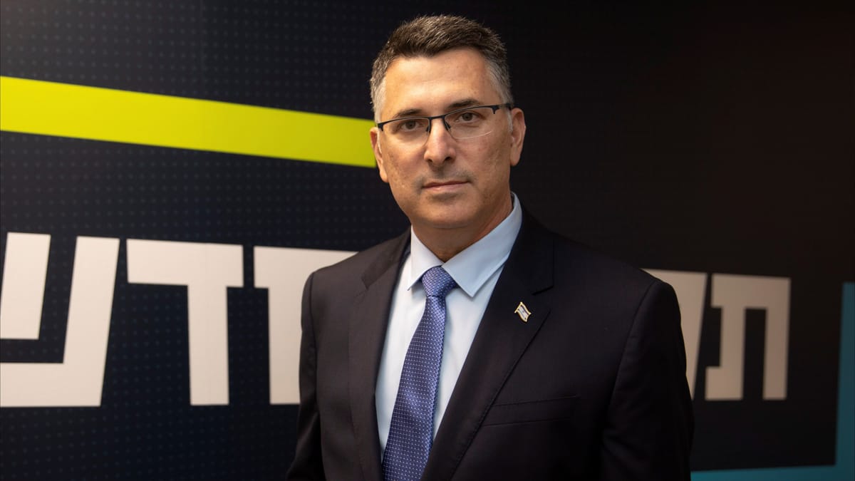 انضمام ساعر لحكومة نتنياهو في زمن الحرب.. "عصفوران بحجر"