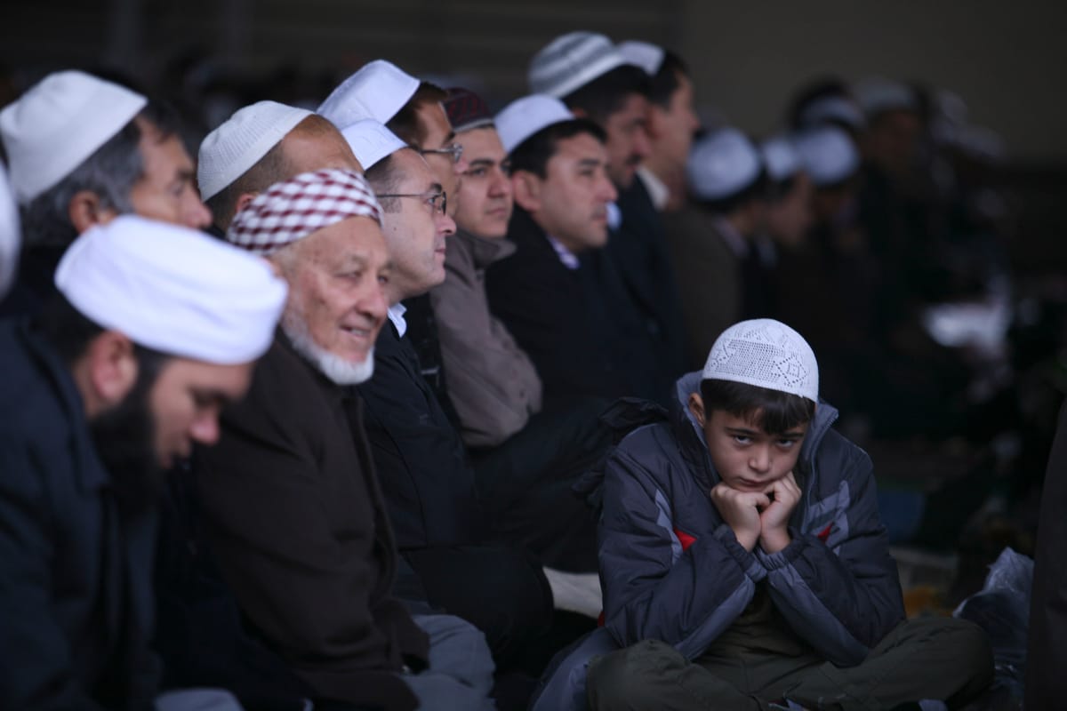 من يغتال أئمة سنة إيران؟