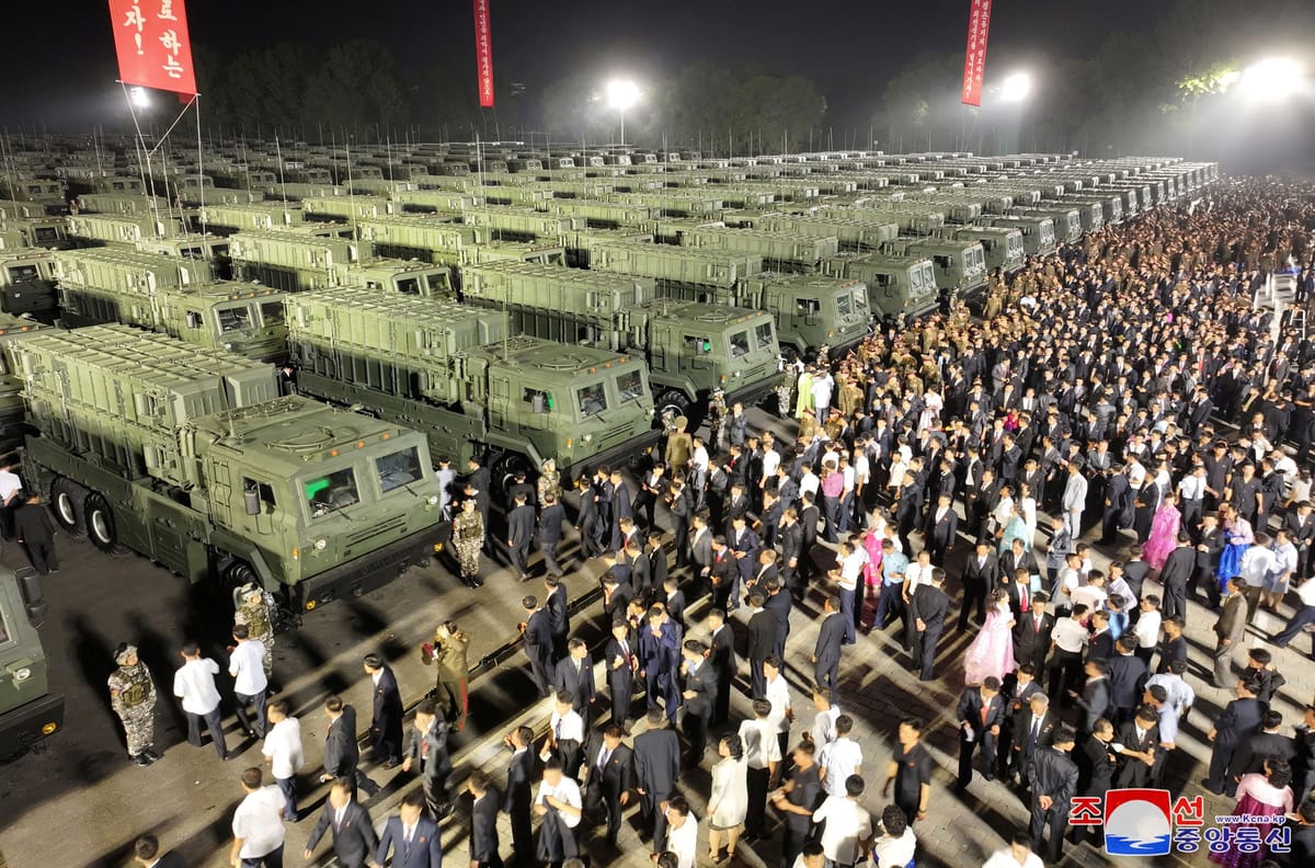 بيونغ يانغ تسلح حدودها بـ250 قاذفة "صممها كيم"