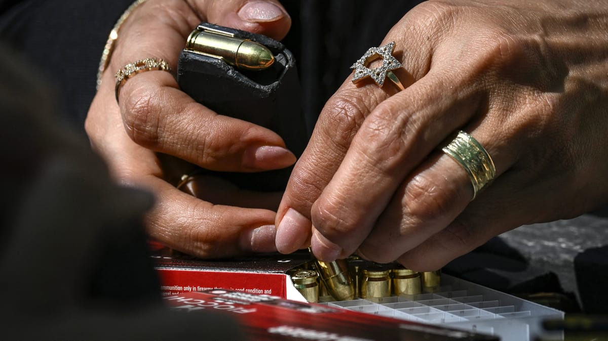 "حرب دون سلاح".. كيف "تقضم" إسرائيل الضفة الغربية؟