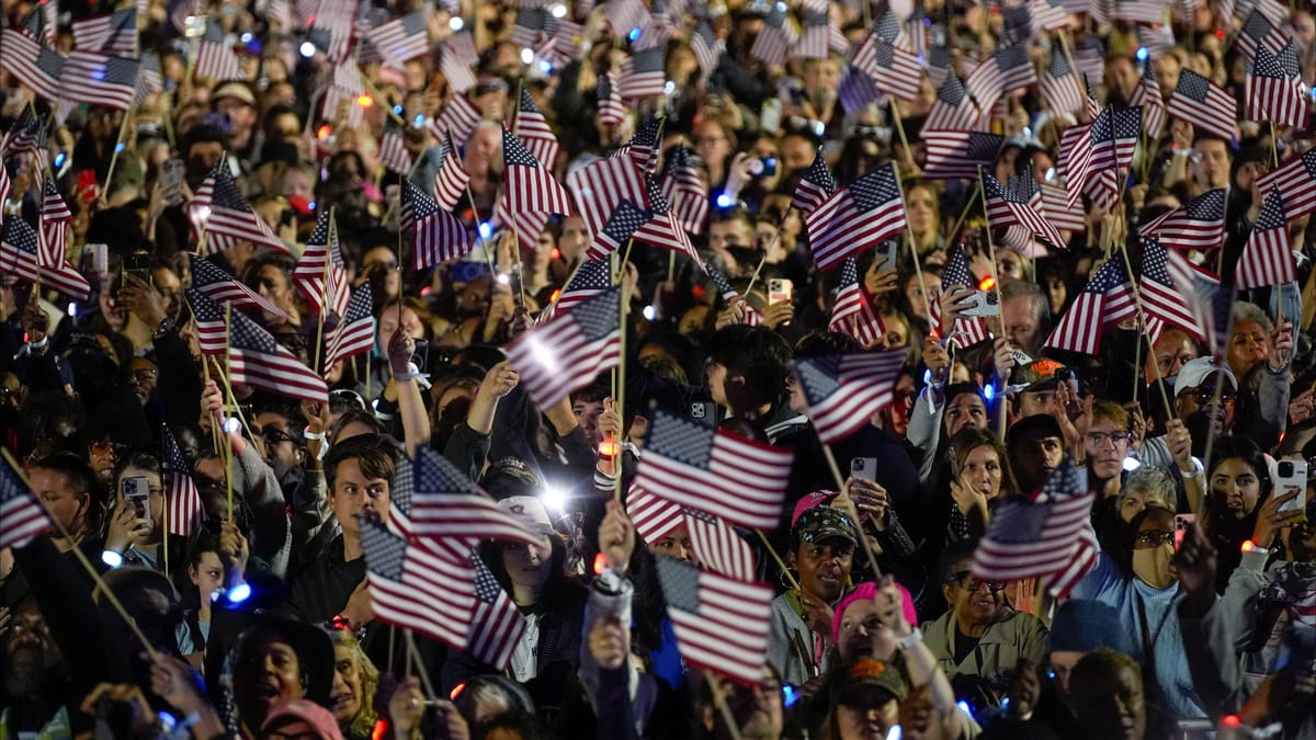 تقارب هاريس وترامب في الولايات الحاسمة قبل أسبوع من الانتخابات