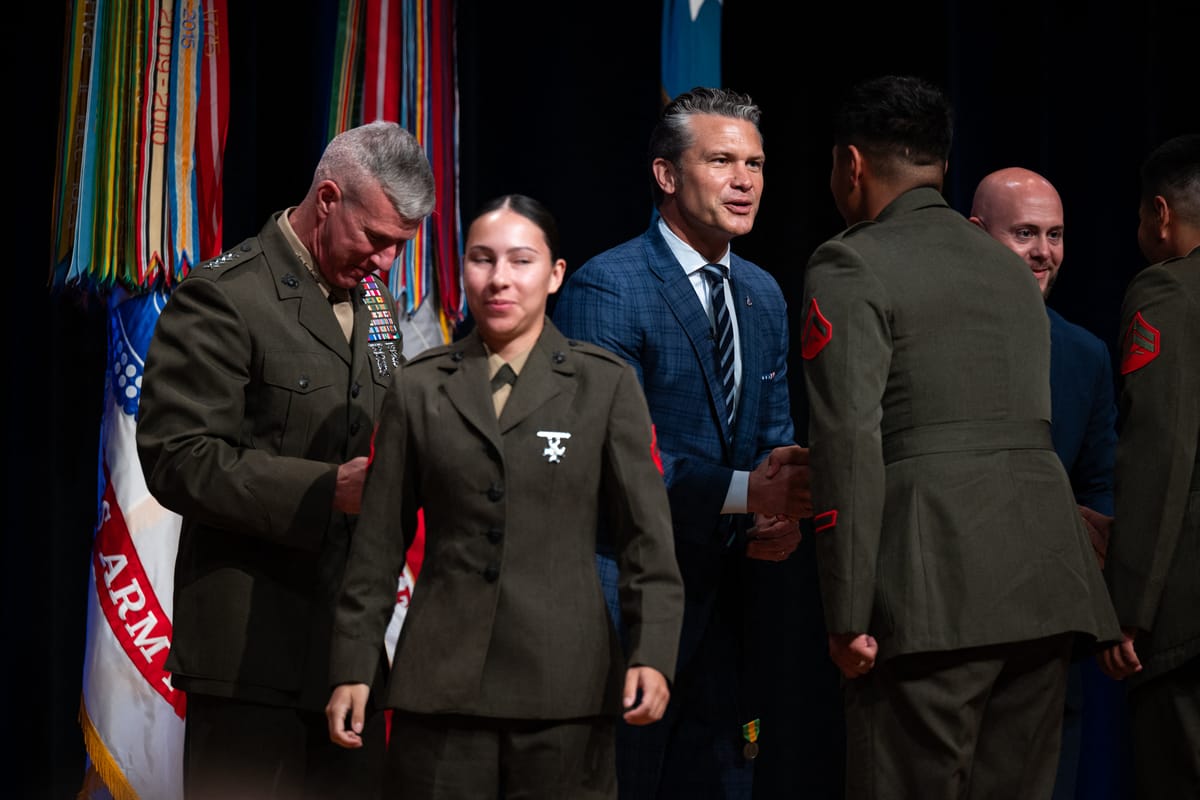 واشنطن تراجع وجودها العسكري.. هل تُترك أوروبا وحدها؟