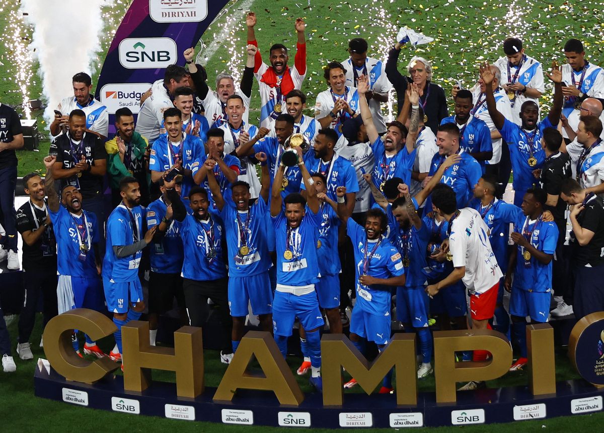"الهلال" يغضب كبار الدوري السعودي