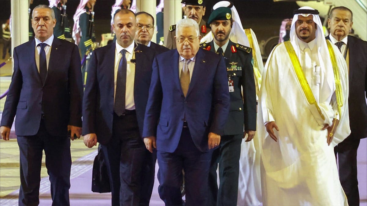 محمود عباس: نواجه حرب إبادة لا مثيل لها