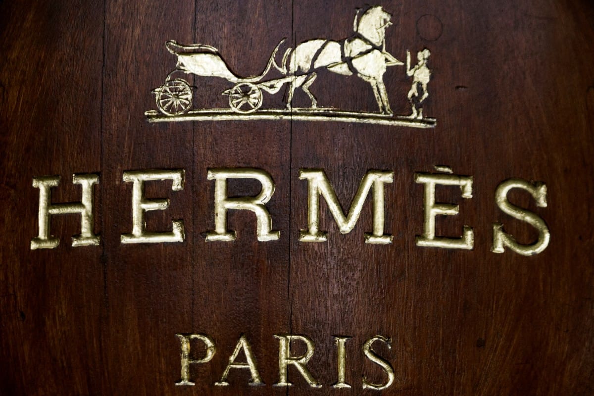 "Hermes" تتربع على عرش بورصة باريس