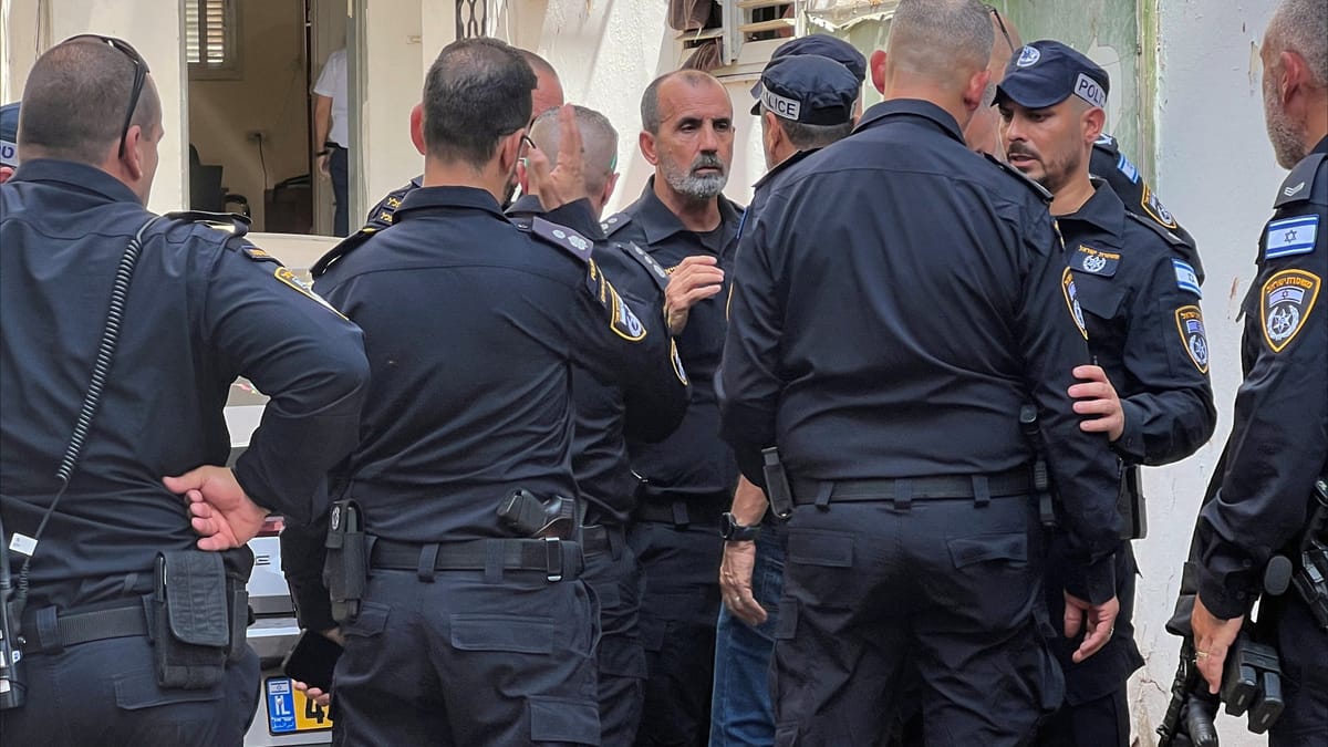 منفذ واحد بموقعين.. قتيل و4 جرحى في إسرائيل