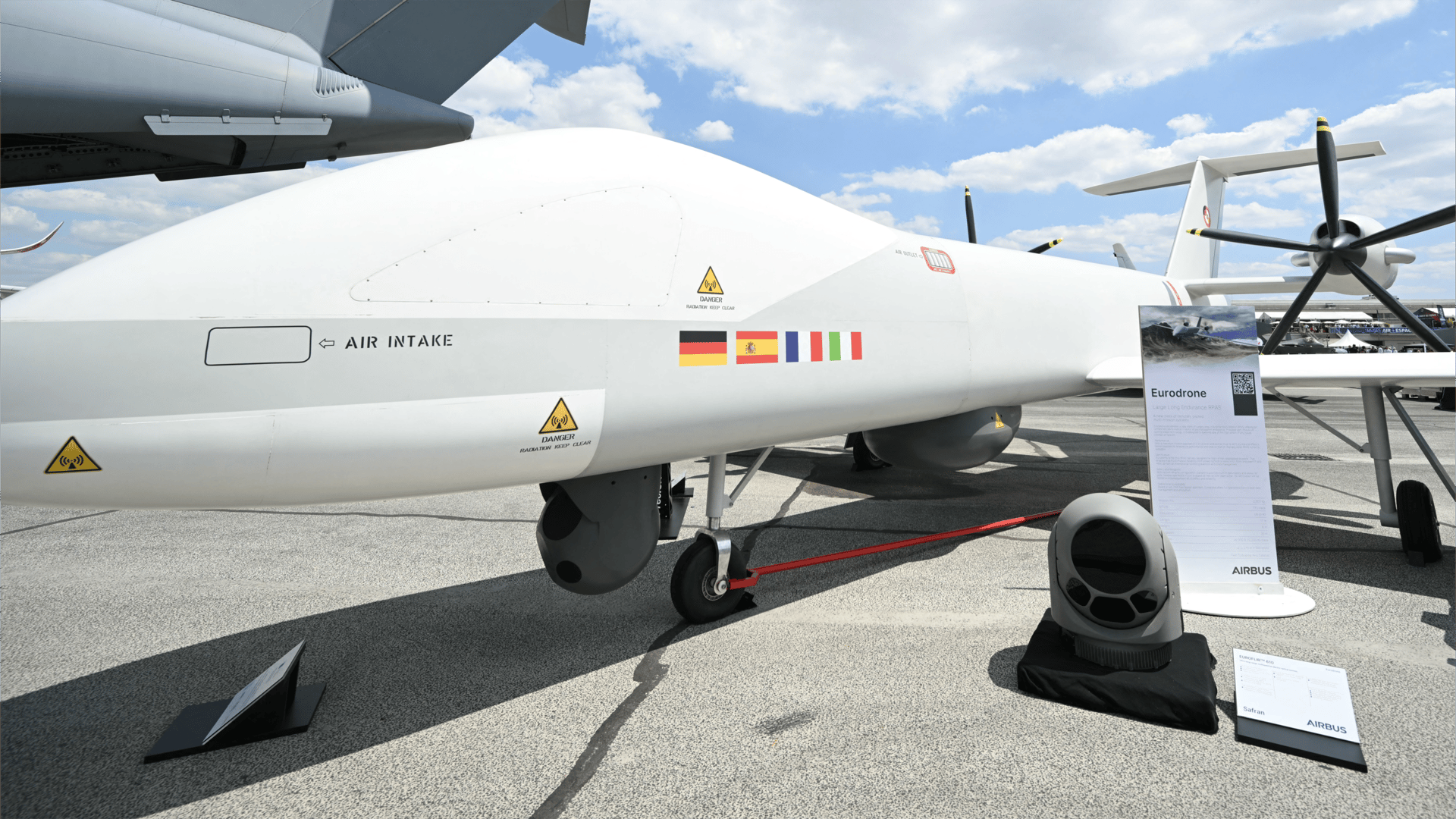 من الدرون إلى دبابة المستقبل.. لماذا تفشل أوروبا في تسليح نفسها؟