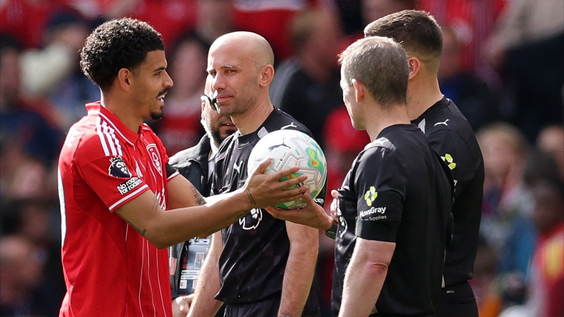 "عقدة كان".. هل تحولت كرة البريميرليغ لعدو جديد للحراس؟