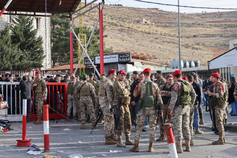 إحباط محاولة تهريب أسلحة من سوريا إلى لبنان