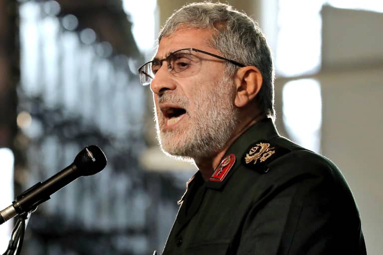 مسؤولان إيرانيان: فقدان الاتصال بقاآني