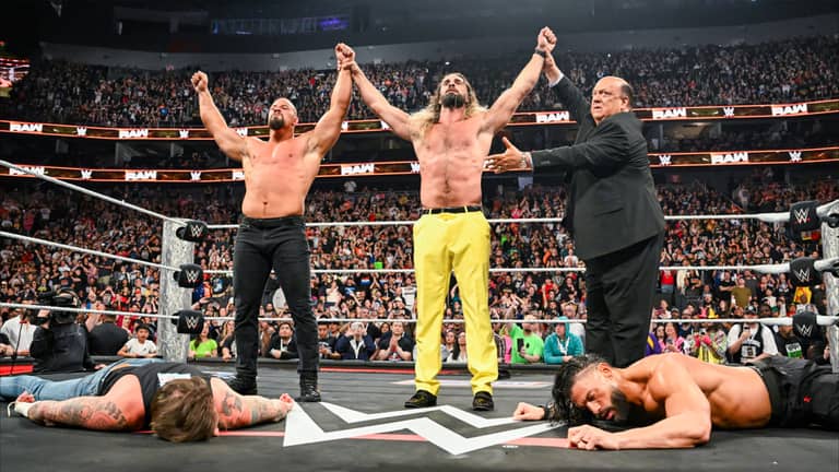 "العصابة الجديدة" تشعل أجواء WWE