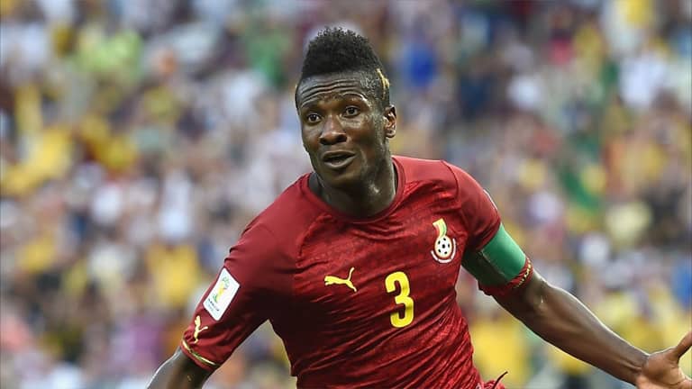 يملك 724 يورو فقط.. أسطورة أفريقيا يشهر إفلاسه