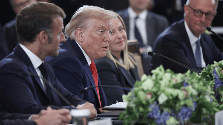 حسابات الانتخابات.. لماذا قررت ميلوني الابتعاد عن ترامب؟