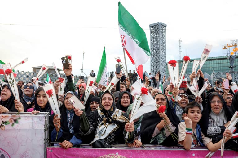 مجتبى يريد مواجهة الحرب بـ"ثقافة الإنجاب"؟
