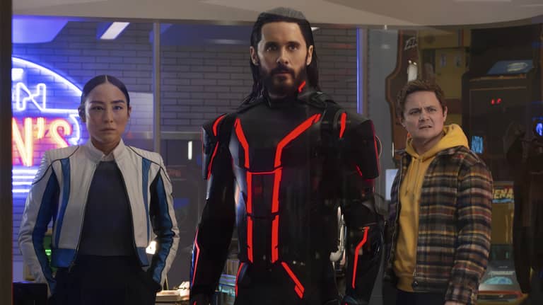 ​"Tron: Ares" يتصدر شباك التذاكر.. وإيراداته لا توازي ضجيجه