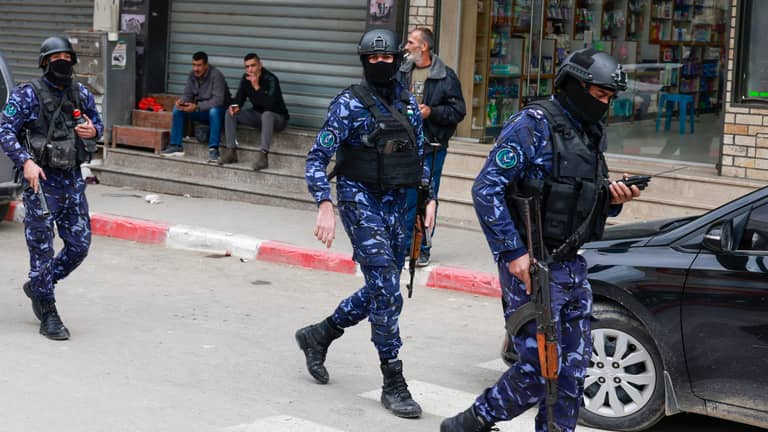 مقتل ضابط في حرس الرئيس الفلسطيني بالضفة