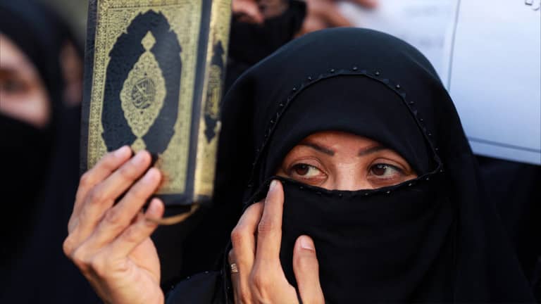السويد تخشى هجمات ضد مواطنيها بعد "حرق المصحف"