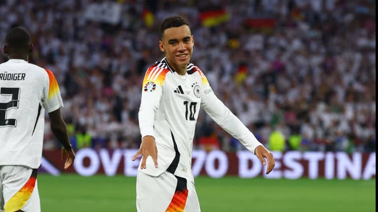 جمال موسيالا.. من دنيا الأطفال إلى اليورو