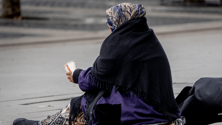 ازدراء وتشدد.. هل تتخلى ألمانيا عن فقرائها؟
