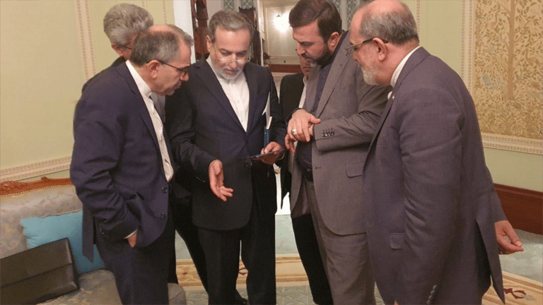 محادثات "الغرفتين".. ماذا نعلم عن مفاوضات أميركا وإيران؟