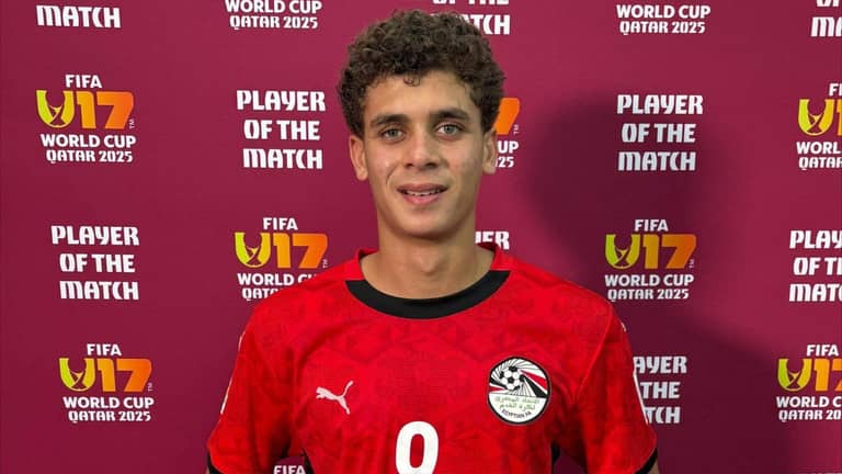 "اهتمام جاد" من برشلونة بموهبة الأهلي المصري