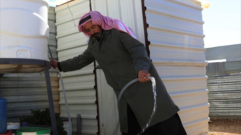 "الأمن المائي" يؤرق بال أبو محمد.. أزمة المياه في الأردن تتفاقم