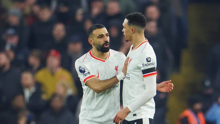 بـ"سيلفي متأخر".. محمد صلاح ينفي معاقبة أرنولد