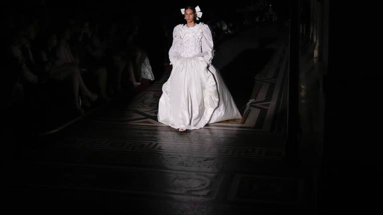 Chanel في ورطة