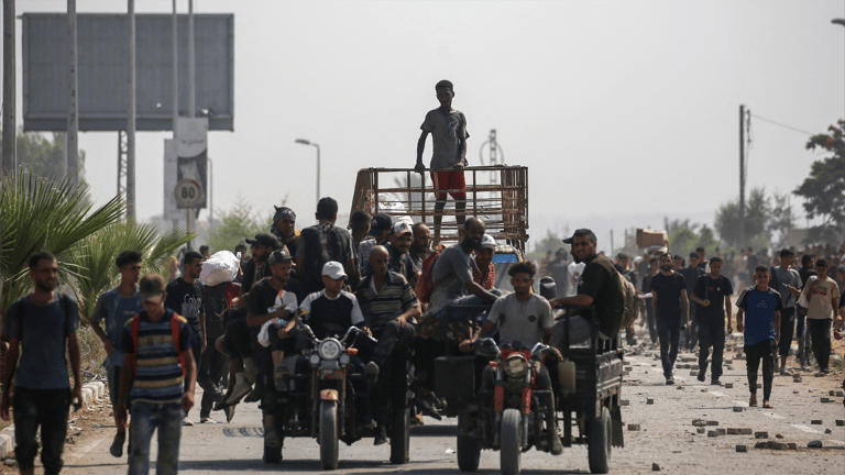 نيويورك تايمز: إسرائيل لم تجد دليلاً على سرقة حماس للمساعدات