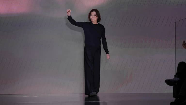 أناقة عابرة للأجيال.. كيف حافظت "سيلفانا أرماني" على إرث عمّها؟