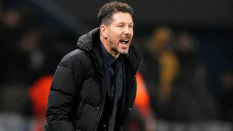 أتلتيكو مدريد يحسم مصير سيميوني من براغ