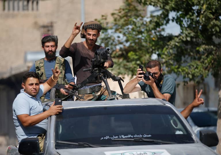 معارك شمال سوريا.. ارتفاع قتلى الجيش والفصائل إلى 200