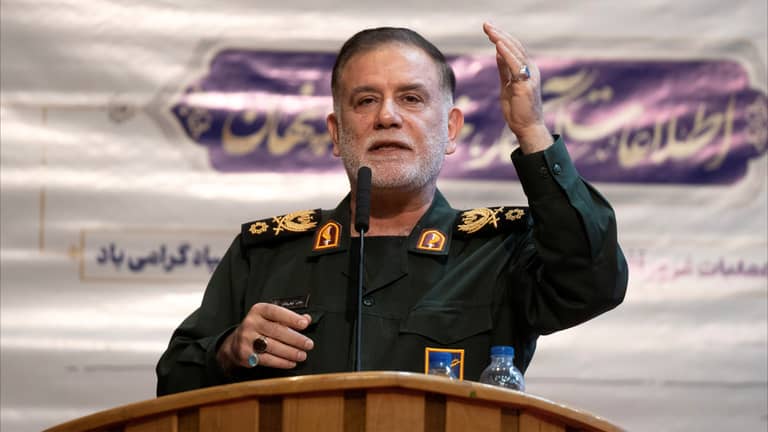 لبنان يسلم جثمان نائب قائد الحرس الثوري الإيراني