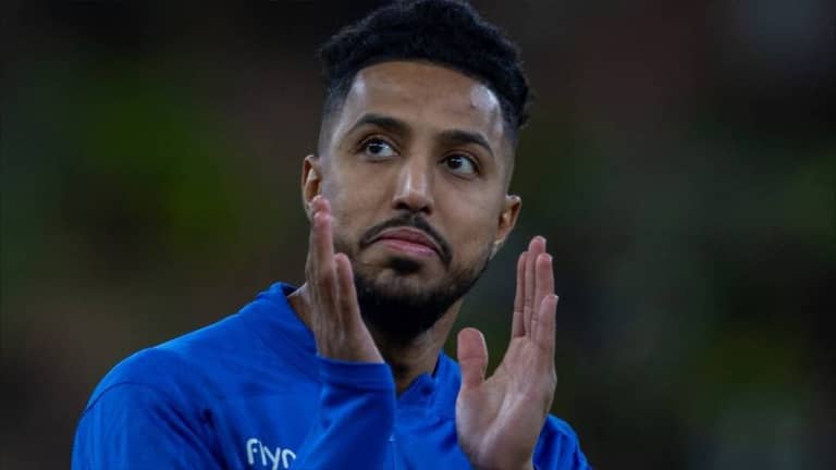هل تعجل "التفاصيل" برحيل سالم الدوسري عن الهلال؟