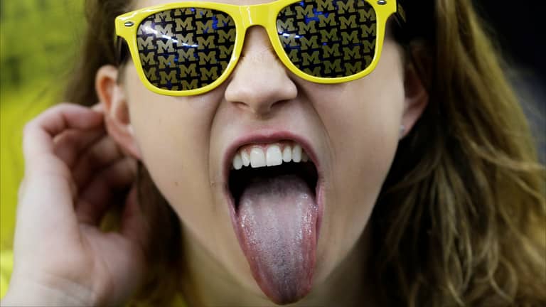 لسانك.. أداة الكشف عن صحتك