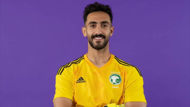 حارس النصر السعودي يغازل رينارد بـ"اعتذار وشكر"