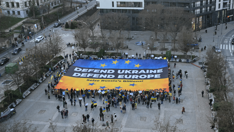 "استقلال فضائي" و"تسليح جماعي".. كيف تستبق أوروبا "ابتعاد" أميركا؟