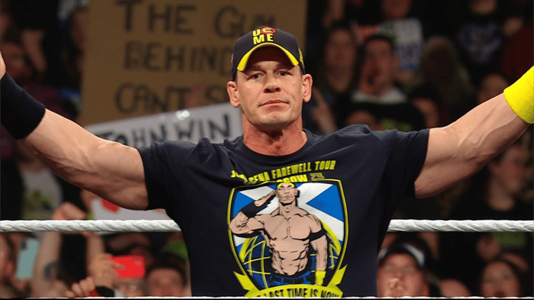 أسطورة WWE يسخر من تهديدات جون سينا