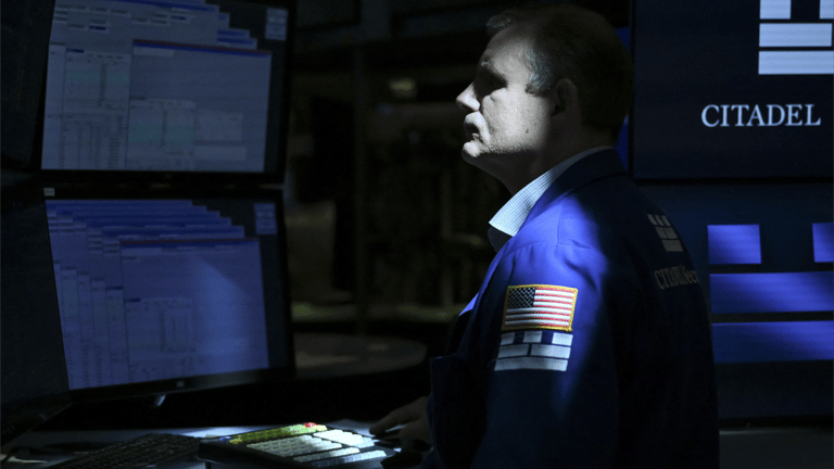 الأسواق تراهن على إسلام آباد.. والنفط يتراجع