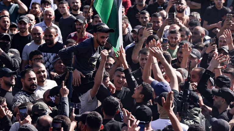 ظهور قائد الكتيبة "الذي قتلته إسرائيل" في طولكرم
