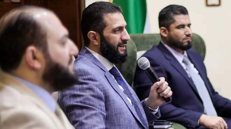 لمناقشة "أمن الحدود والإعمار".. الشرع يزور الأردن