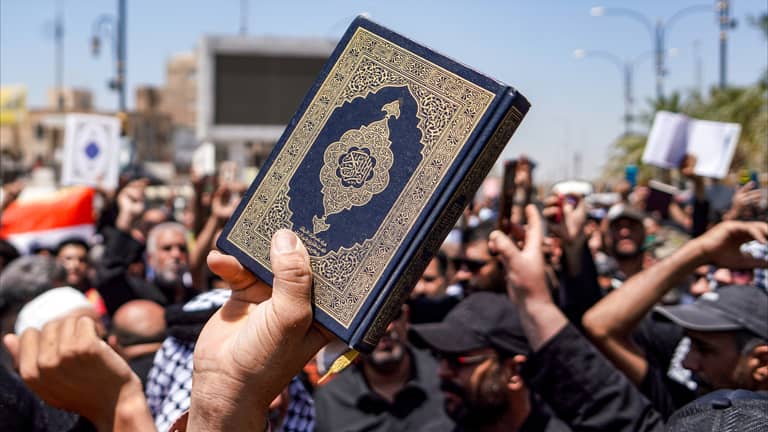 السويد تحاكم حارقي القرآن