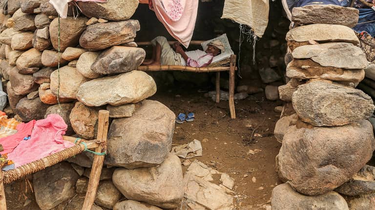 عشرات القتلى والمفقودين بـ"سيول اليمن"