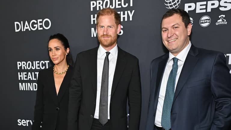 الأمير هاري يستهدف "صحافة الفضائح" بشهادته