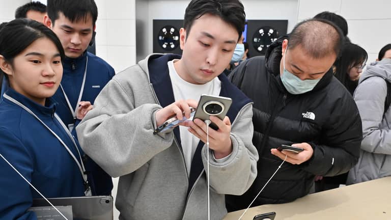 ماذا نعرف عن تحدي هواوي الجديد في "Mate 70"؟