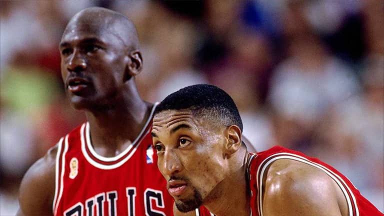 رمية كالهون.. قصة مشجع كسب مليون دولار في NBA